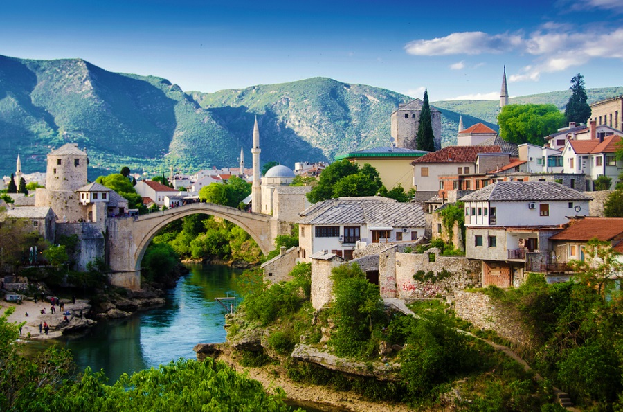 mostar-bosnia-muslim-travel-destination